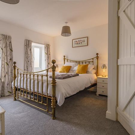 Private Deck With Newly Refurbished Flat Attached! Apartman Cirencester Kültér fotó
